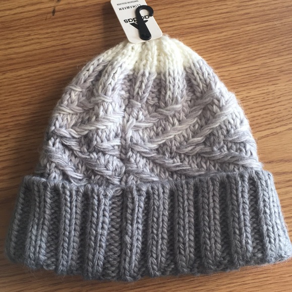 🆕 Women’s Adidas ClimaWarm Beanie - Picture 3 of 3